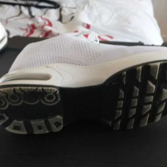 Heeled running shoes - Picture 4 of 6